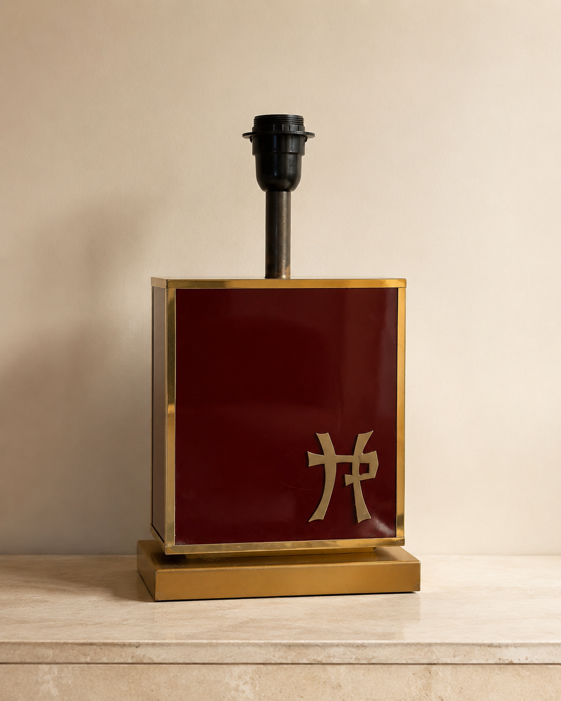 Geometric Red Lacquered and Brass-Finished Table Lamp, Possibly Attributed to Jean-Claude Mahey – product image 1