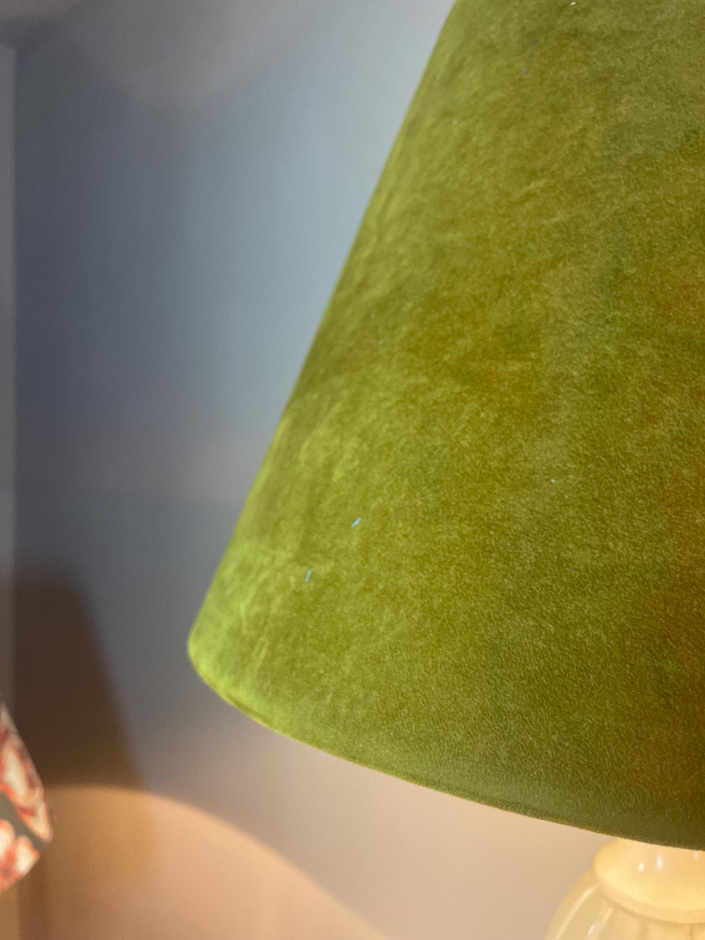 Lampshade in a soft green velvet, with a smooth, matte finish | Handmade in Italy – image 5