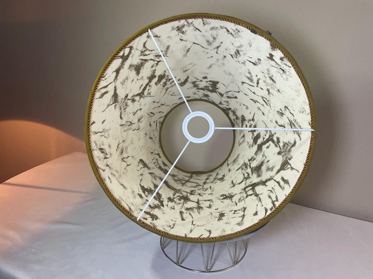 Lampshade in a soft green velvet, with a smooth, matte finish | Handmade in Italy – image 4