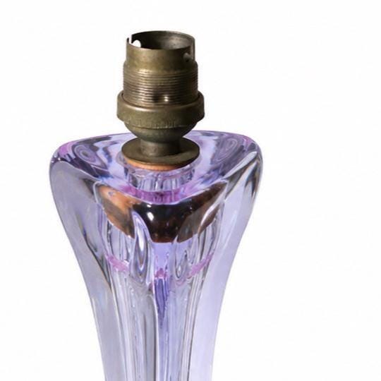 Signed Cristal de Sèvres neodymium glass table lamp with blue-lilac crystal