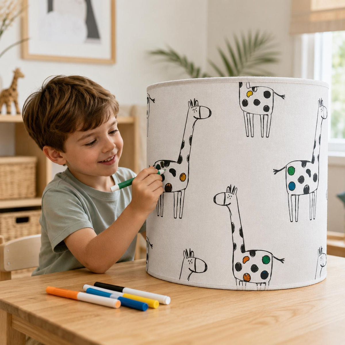 Colour-In Giraffe Kids’ Lampshade – Made in Italy – image 1