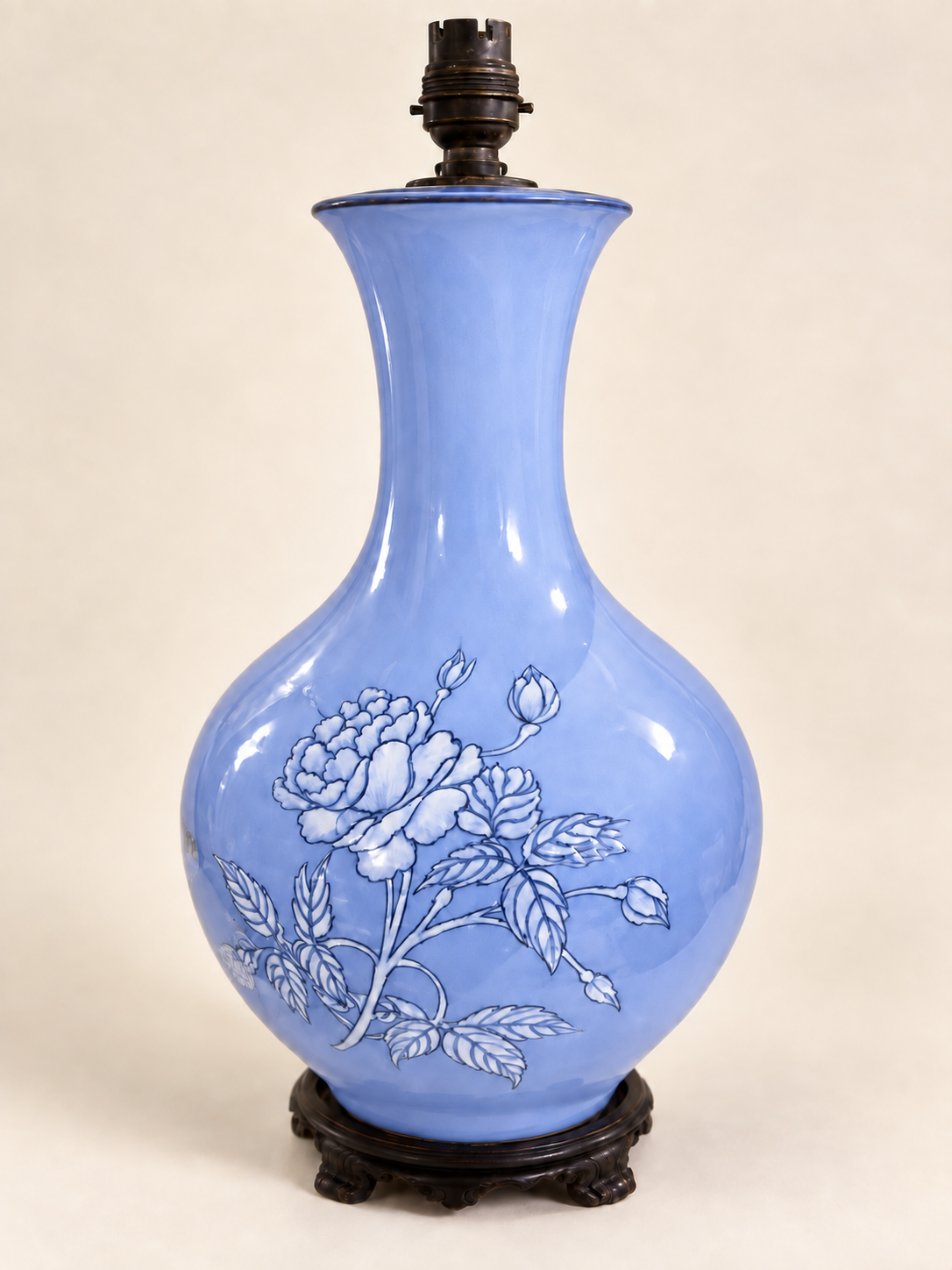 Vintage light blue ceramic table lamp, three-quarter view